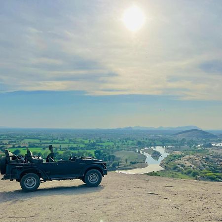 Jawai Balwant Villas Bijapur  Buitenkant foto